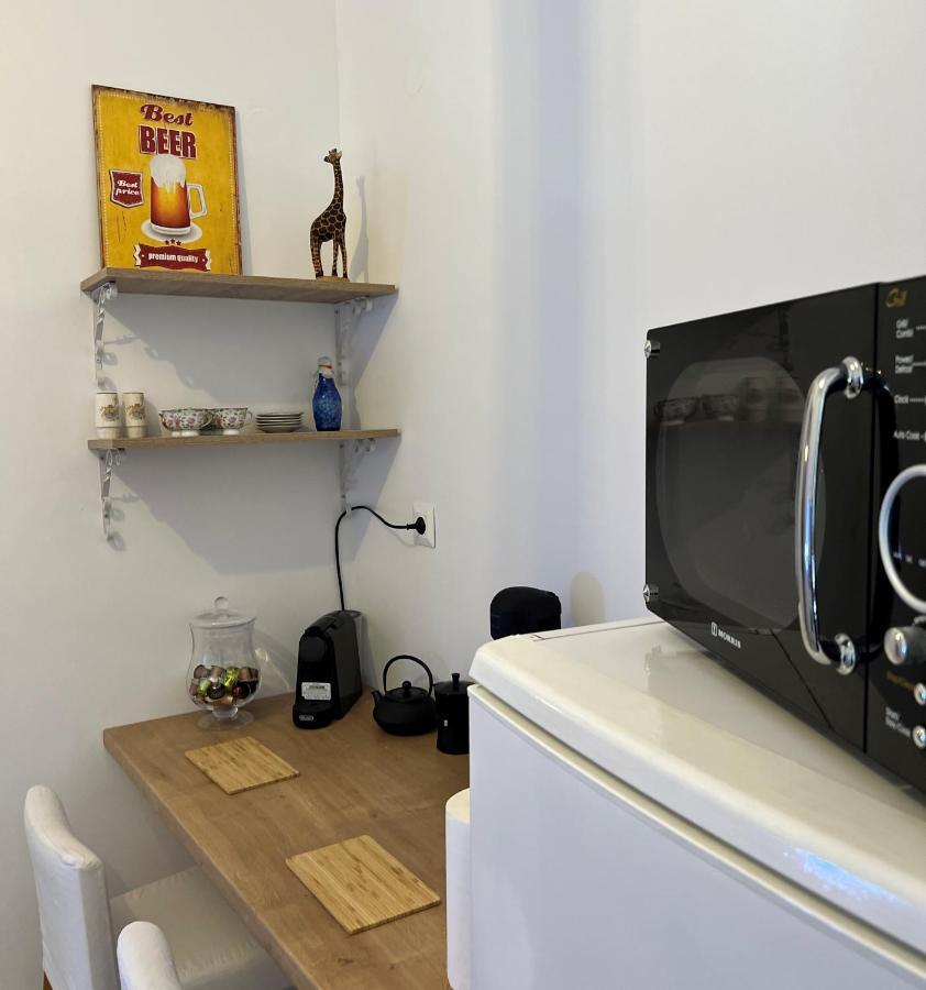 Comfortable 2-Bedroom Apartment Near City Center 100M From Metro Athens Exterior photo